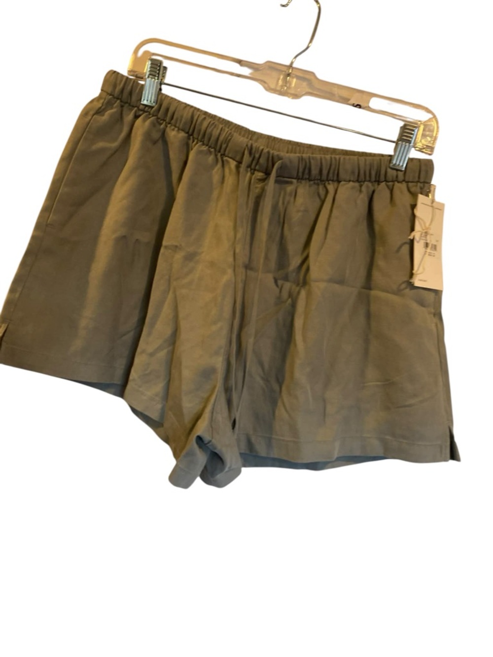 NWT Vuori twill tie shorts SLATE ROCK Size L